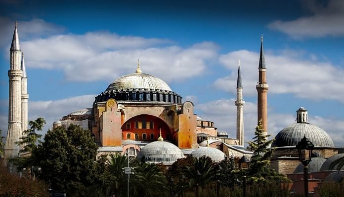 LOS ESPAÑOLES VIAJARÁN A TURQUÍA SIN VISADO