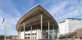 LOS VENUES SE ADAPTAN A LOS EVENTOS HÍBRIDOS LOS VENUES SE ADAPTAN A LOS EVENTOS HÍBRIDOS