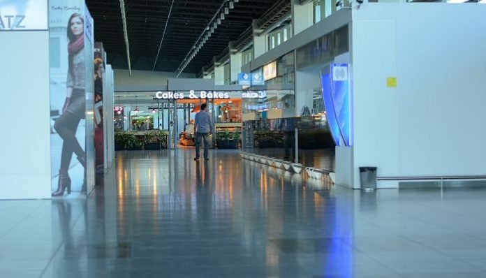 LOS VIAJEROS DE NEGOCIOS PIERDEN LA CONFIANZA