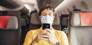 IBERIA VERIFICA LA DOCUMENTACIÓN EXIGIDA POR EL COVID-19 IBERIA VERIFICA LA DOCUMENTACIÓN EXIGIDA POR EL COVID-19