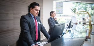 LOS VIAJES DE NEGOCIOS CRECERÁN EN LA SEGUNDA MITAD DEL AÑO LOS VIAJES DE NEGOCIOS CRECERÁN EN LA SEGUNDA MITAD DEL AÑO