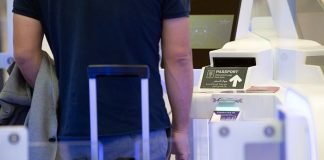 LOS VIAJEROS APOYAN EL USO DE PASAPORTES SANITARIOS LOS VIAJEROS APOYAN EL USO DE PASAPORTES SANITARIOS