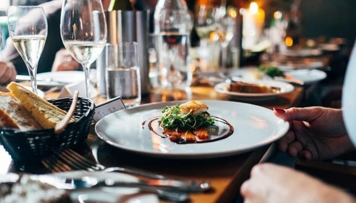 LA APP MENÚ DEL DÍA AYUDA A COMER BARATO EN LOS VIAJES