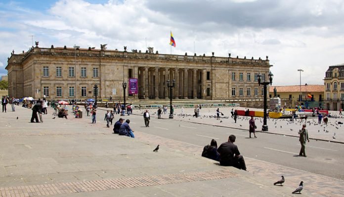 IBERIA APUESTA POR COLOMBIA