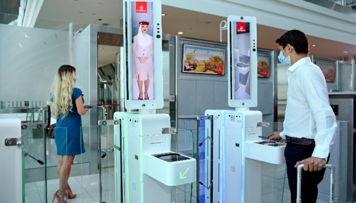 EMIRATES ACELERA EL TRÁNSITO POR EL AEROPUERTO DE DUBÁI CON BIOMETRÍA