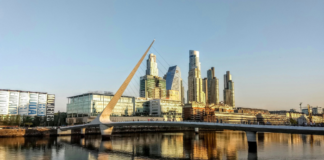 BUENOS AIRES SE REAFIRMA COMO DESTINO LÍDER EN AMÉRICA BUENOS AIRES SE REAFIRMA COMO DESTINO LÍDER EN AMÉRICA